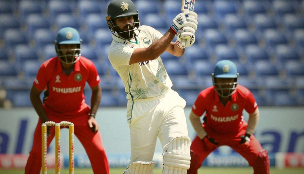 নফকের চিঠি: সাদা বলের ডাগআউট, ষোলো মাস আর একটি বিদায়ের নীরবতা
