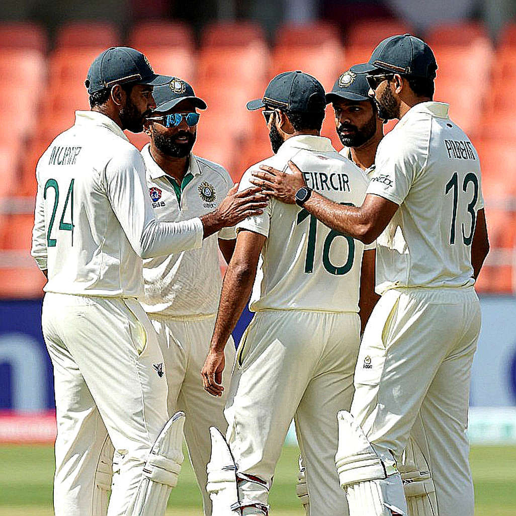 এশিয়া কাপের আলো যেখানে পৌঁছায় না: স্পিনের আরাম, ফাঁকা গ্যালারি আর একটা চাপা ফাটল